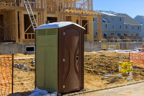Portable Toilet Options We Offer in Garrison, TX